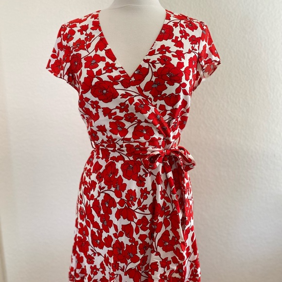BARDOT FLORAL DRESS - Picture 2 of 7